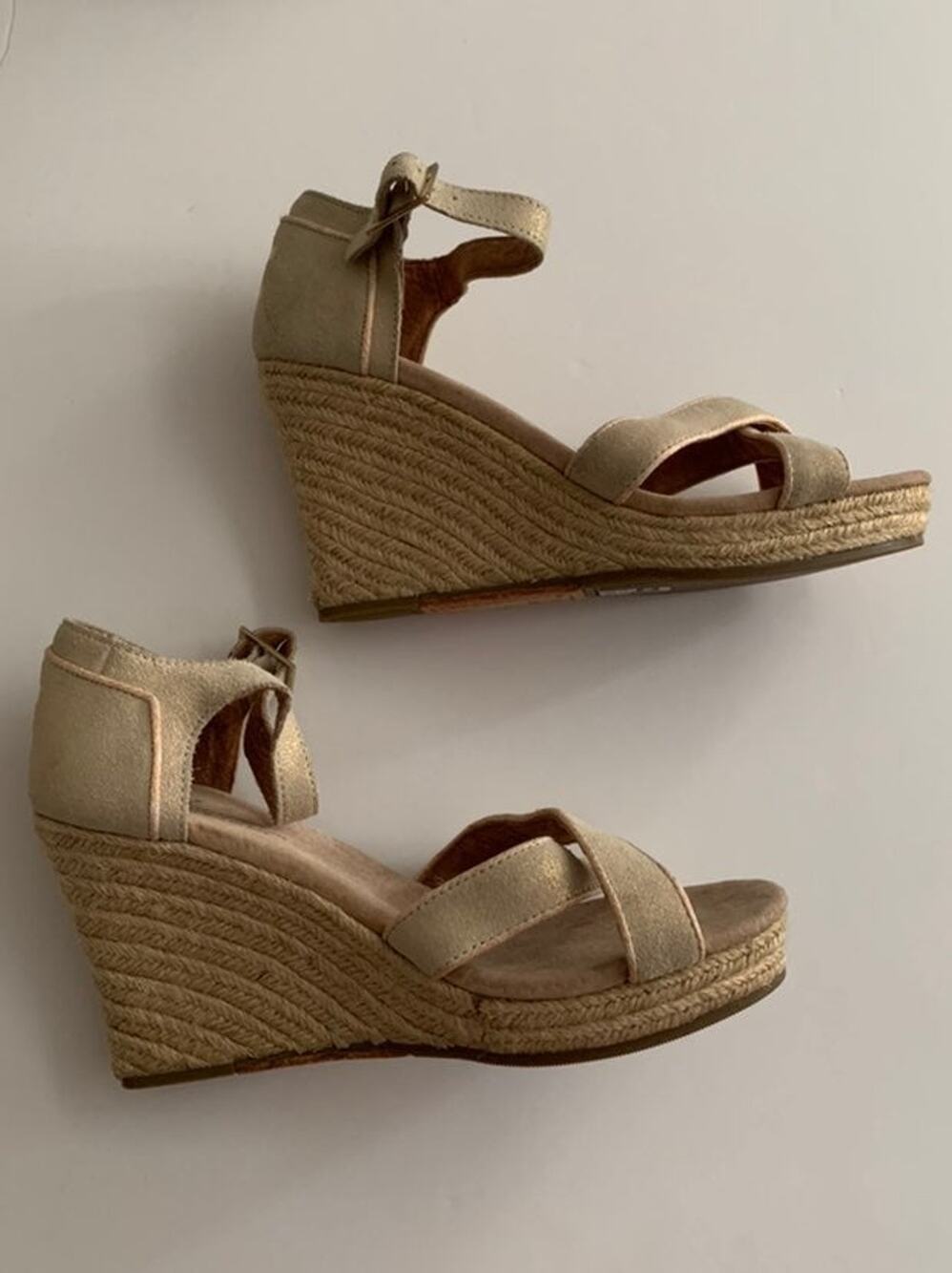 Women's TOMS Suede Wedge Espadrille Sandals Size 9W